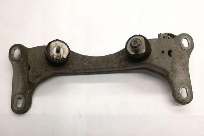 6771064 Подушка крепления КПП BMW 3 E90/E91/E92/E9 (2005-201) 2005г. | Фото № 1 6771064 Подушка крепления КПП BMW 3 E90/E91/E92/E9 (2005-201) 2005г. - Фото 1