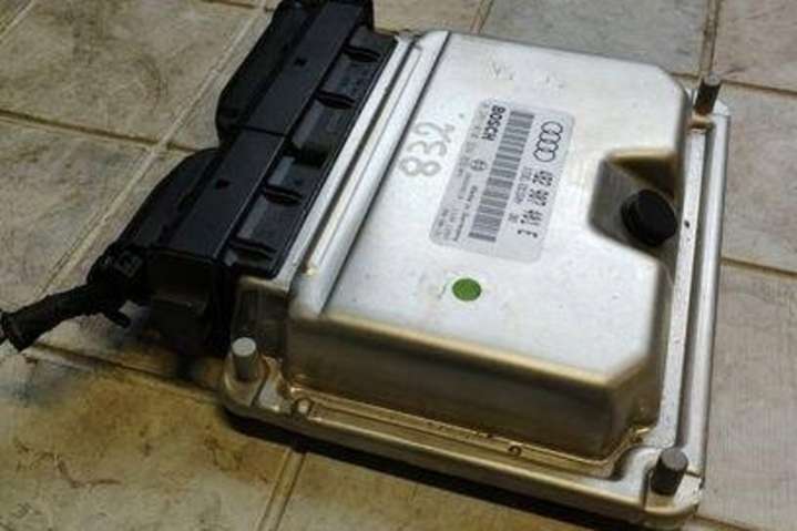 4B2907401E Блок управления двигателем  Audi A6 C5/4B (1997-2004) 1997г. | Фото № 2  4B2907401E Блок управления двигателем  Audi A6 C5/4B (1997-2004) 1997г. - Фото 2