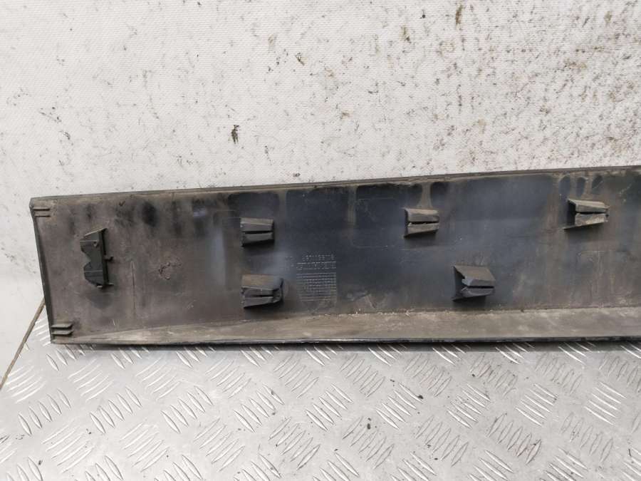 801860016R Молдинг двери передней правой Renault Grand Scenic 2013г. | Фото № 5 801860016R Молдинг двери передней правой Renault Grand Scenic 2013г. - Фото 5