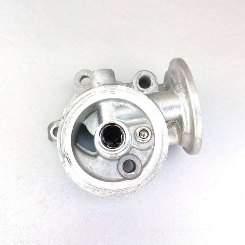 Кронштейн масляного фильтра  Nissan Primera P11 1999г. | Фото № 1   Кронштейн масляного фильтра  Nissan Primera P11 1999г. - Фото 1