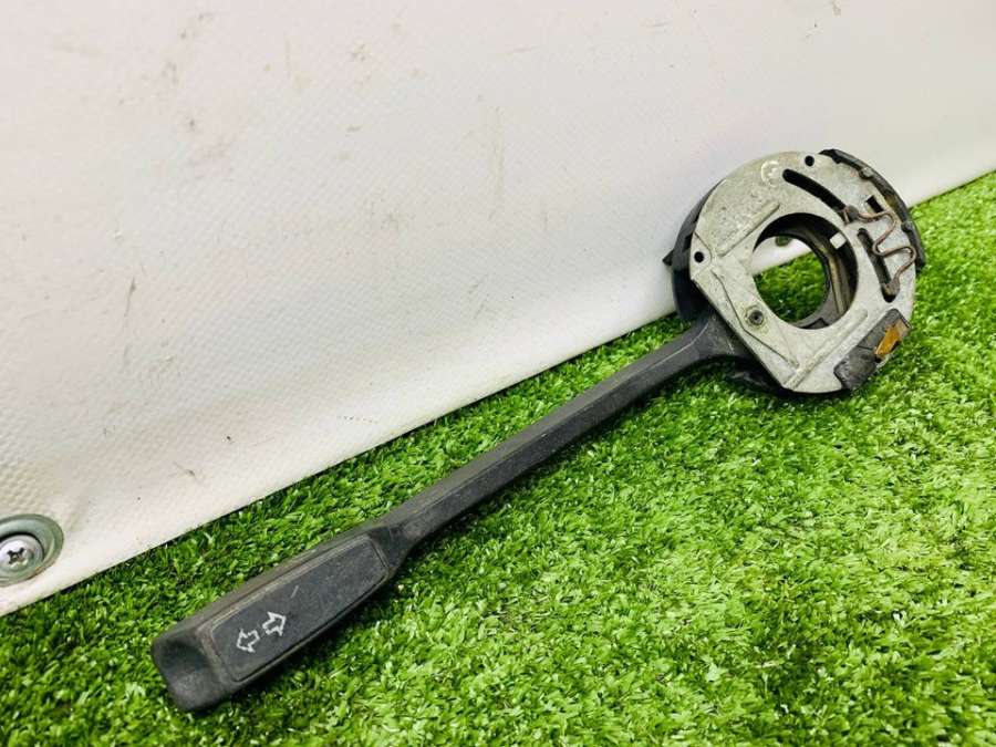 Переключатель подрулевой поворотов Volkswagen Golf II 1992г. | Фото № 3 Переключатель подрулевой поворотов Volkswagen Golf II 1992г. - Фото 3