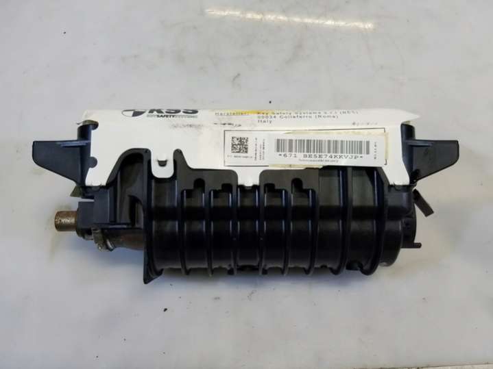 8R0880204D Подушка безопасности Audi Q5 8R (2008-2012) 2008г. | Фото № 2 8R0880204D Подушка безопасности Audi Q5 8R (2008-2012) 2008г. - Фото 2