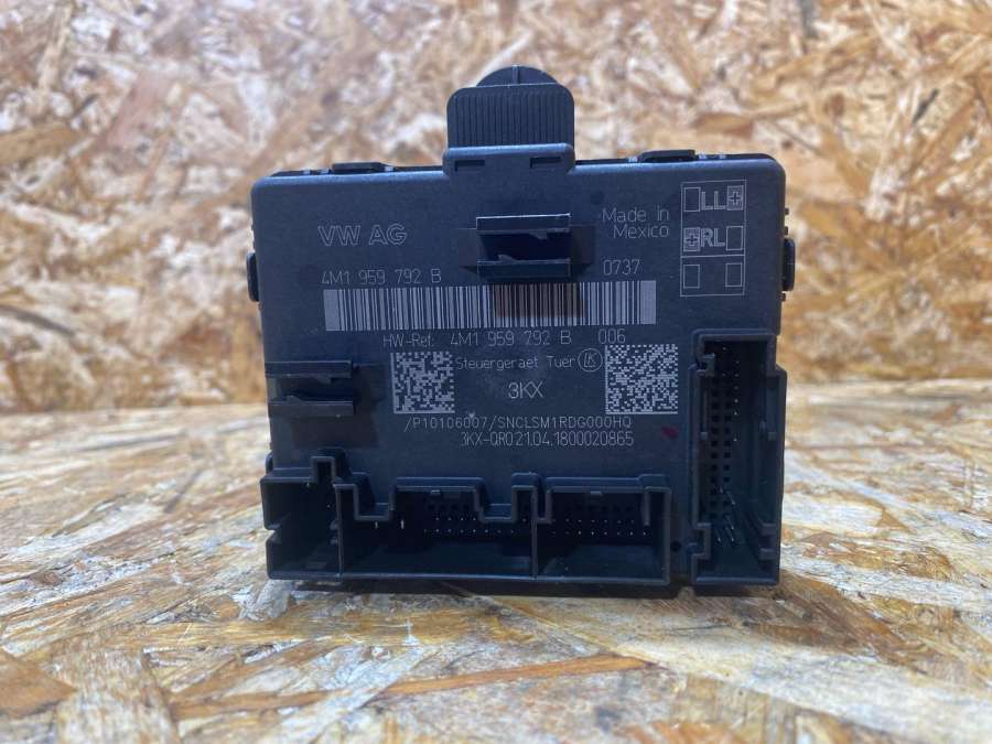 4M1959792B Блок управления двери Audi Audi Q5 FY 2018 0000г. | Фото № 1 4M1959792B Блок управления двери Audi Audi Q5 FY 2018 0000г. - Фото 1