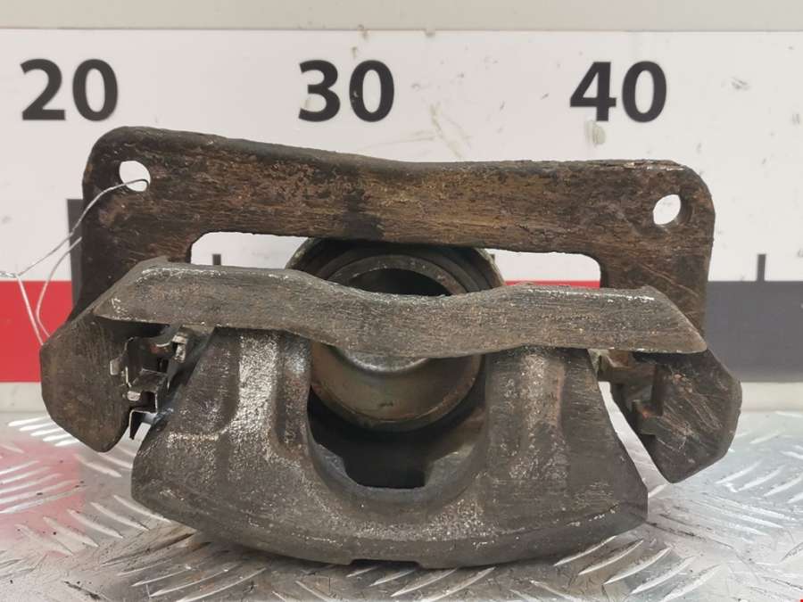 Суппорт передний правый Subaru Legacy 3 (BE/BH) (1998-2004) Универсал 1998г. | Фото № 4 Суппорт передний правый Subaru Legacy 3 (BE/BH) (1998-2004) Универсал 1998г. - Фото 4