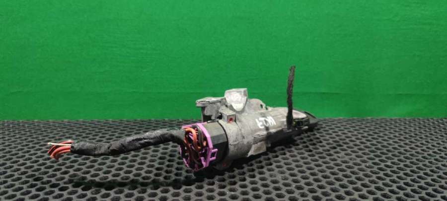 4B0 905 851 C Замок зажигания Audi A4 Хэтчбек 1999г. | Фото № 2 4B0 905 851 C Замок зажигания Audi A4 Хэтчбек 1999г. - Фото 2