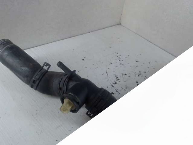 Патрубок (трубопровод, шланг) Audi A3 (8L1) (1996 - 2003) Хэтчбек (5-дв) 1998г. | Фото № 3 Патрубок (трубопровод, шланг) Audi A3 (8L1) (1996 - 2003) Хэтчбек (5-дв) 1998г. - Фото 3