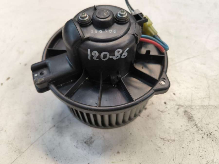 Моторчик печки Mitsubishi Space Star Минивен 1998г. | Фото № 1 Моторчик печки Mitsubishi Space Star Минивен 1998г. - Фото 1