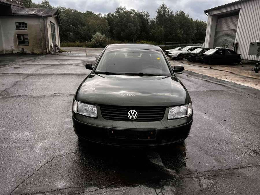 3B1837114 Ручка двери внутренняя передняя правая Volkswagen Passat 5 (1996-2000) Седан 1998г. | Фото № 7 3B1837114 Ручка двери внутренняя передняя правая Volkswagen Passat 5 (1996-2000) Седан 1998г. - Фото 7
