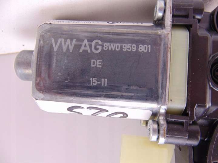 8W0959801 Моторчик стеклоподъемника Audi E-tron 1 поколение (2018-2024) 2018г. | Фото № 10 8W0959801 Моторчик стеклоподъемника Audi E-tron 1 поколение (2018-2024) 2018г. - Фото 10