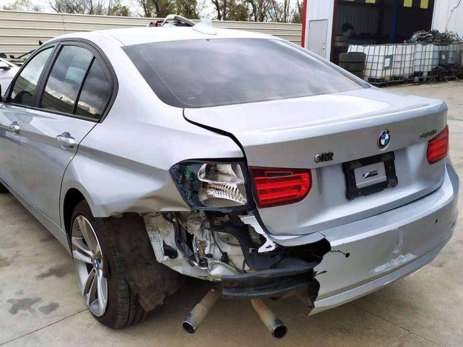 11127636791 Накладка (крышка) декоративная двигателя BMW 3-Series (F30/F31/F34/F35) (2011-2020) Седан 2012г. | Фото № 9 11127636791 Накладка (крышка) декоративная двигателя BMW 3-Series (F30/F31/F34/F35) (2011-2020) Седан 2012г. - Фото 9