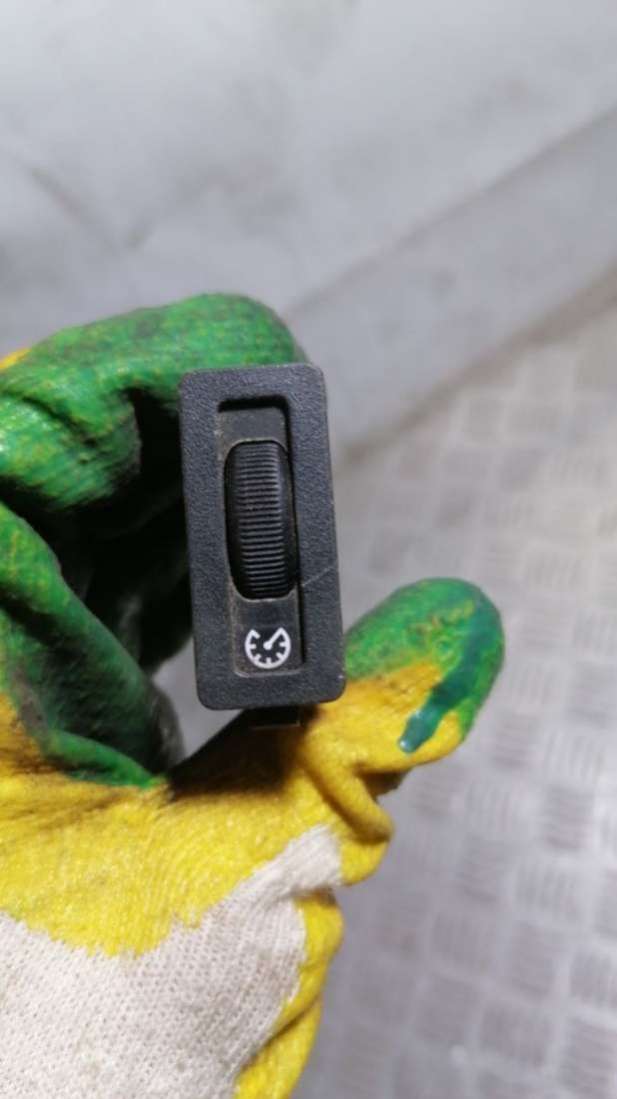 1387429 Кнопка освещения панели приборов  BMW 3 E36 1998г. | Фото № 1  1387429 Кнопка освещения панели приборов  BMW 3 E36 1998г. - Фото 1