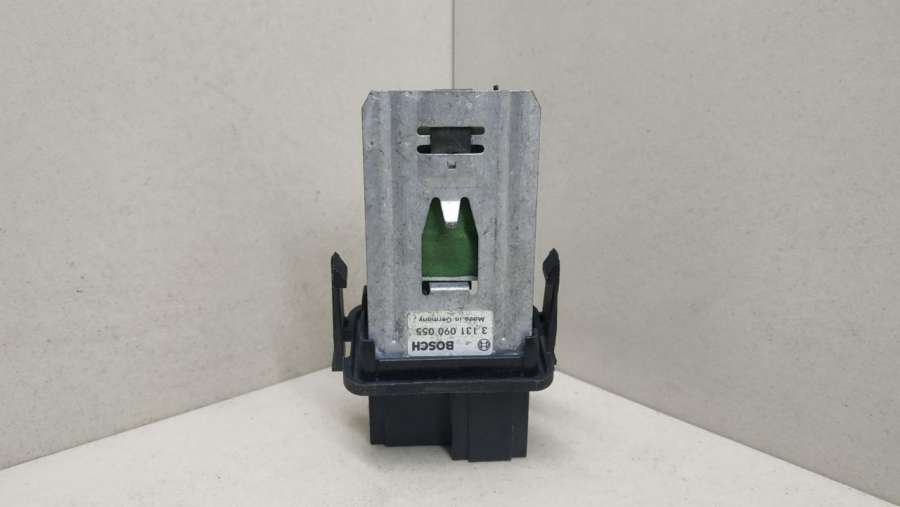 3131090055 Сопротивление печки Volkswagen Passat B3 1992г. | Фото № 1 3131090055 Сопротивление печки Volkswagen Passat B3 1992г. - Фото 1