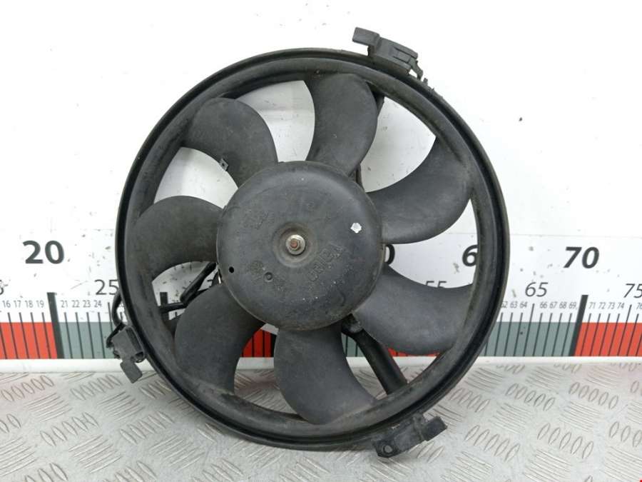 864205R Вентилятор радиатора основного Audi A6 C5 (1997-2005) Седан 1998г. | Фото № 1 864205R Вентилятор радиатора основного Audi A6 C5 (1997-2005) Седан 1998г. - Фото 1