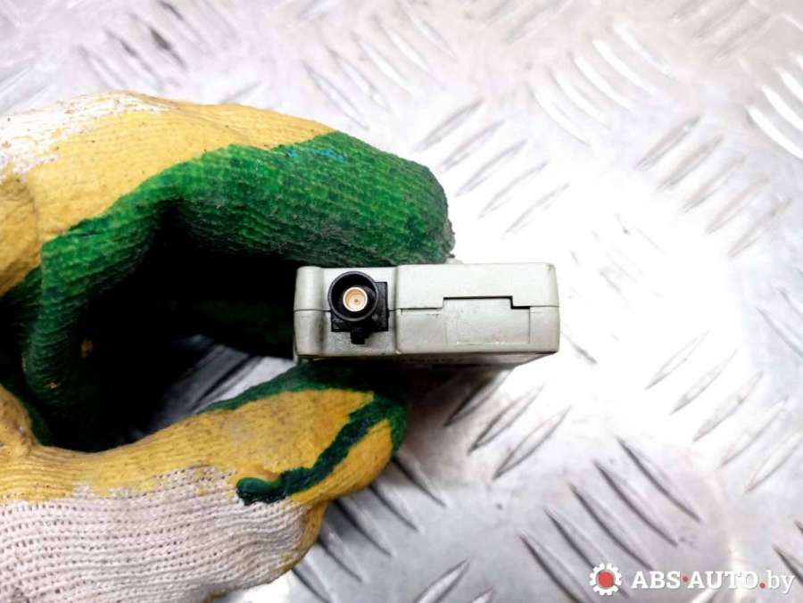 6968649696864904 Усилитель антенны  BMW 3 E90/E91/E92/E93 кабриолет 2008г. | Фото № 2  6968649696864904 Усилитель антенны  BMW 3 E90/E91/E92/E93 кабриолет 2008г. - Фото 2