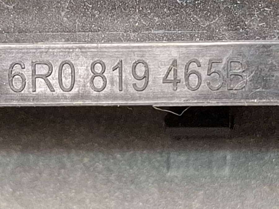 6R0819465B Клапан вентиляции кузова  Volkswagen Jetta седан 2020г. | Фото № 4  6R0819465B Клапан вентиляции кузова  Volkswagen Jetta седан 2020г. - Фото 4