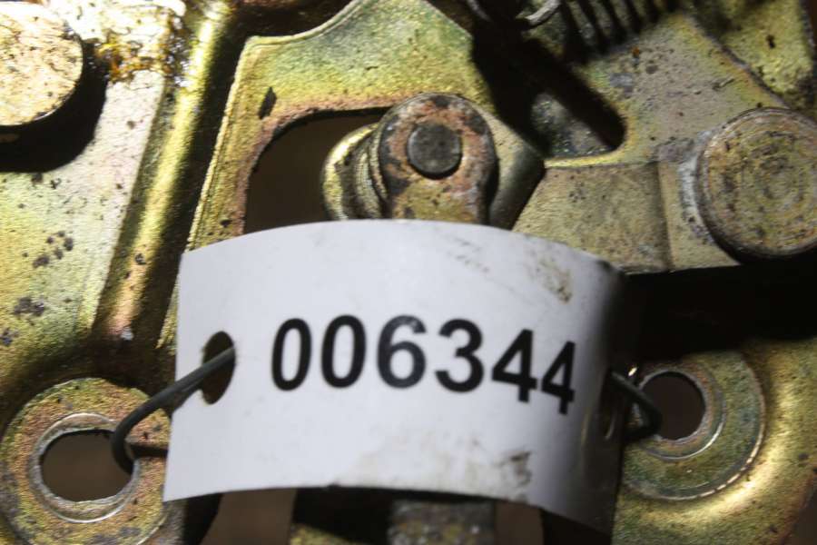 701843654C Механизм сдвижной двери правой Volkswagen Transporter 1998г. | Фото № 4 701843654C Механизм сдвижной двери правой Volkswagen Transporter 1998г. - Фото 4