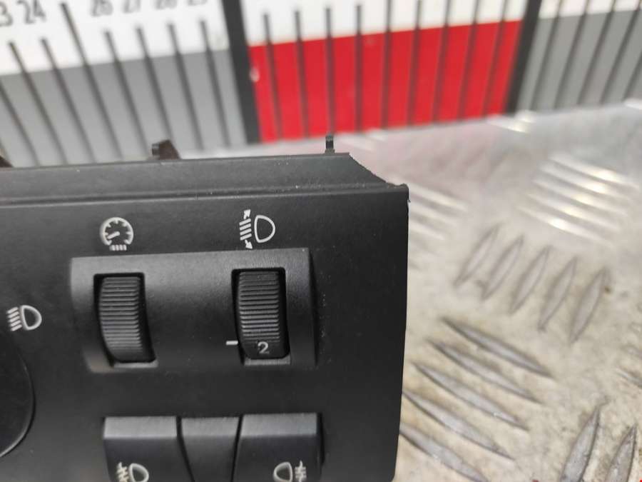 037045060 Переключатель света BMW X5 (E53) (1999-2006) Внедорожник 5дв. 2004г. | Фото № 5 037045060 Переключатель света BMW X5 (E53) (1999-2006) Внедорожник 5дв. 2004г. - Фото 5