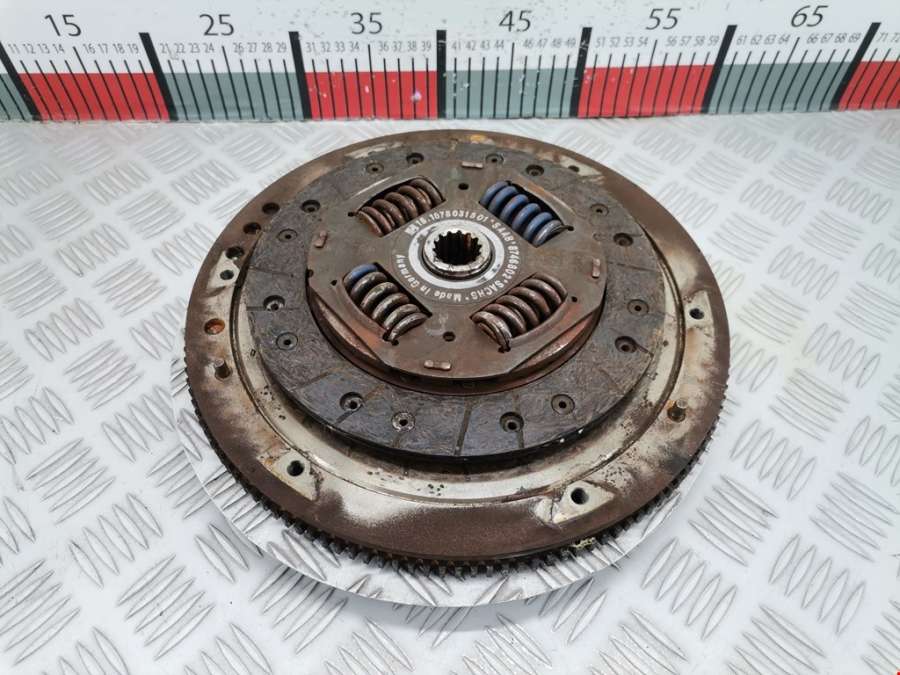 Маховик (демпфер сцепления) Saab 900 (NG) (1993-1998) Хетчбэк 3дв. 1998г. | Фото № 5 Маховик (демпфер сцепления) Saab 900 (NG) (1993-1998) Хетчбэк 3дв. 1998г. - Фото 5