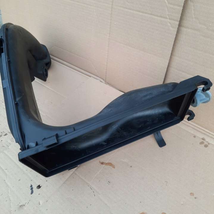 70570576 Корпус воздушного фильтра  BMW 5 F10/F11/GT F07 (2009-2013) 2009г. | Фото № 4  70570576 Корпус воздушного фильтра  BMW 5 F10/F11/GT F07 (2009-2013) 2009г. - Фото 4