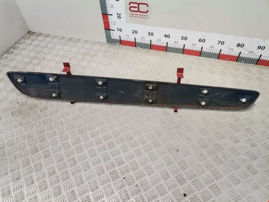 Накладка декоративная (молдинг) двери передней левой Toyota Rav4 2 (2000-2005) Внедорожник 3дв. 2003г. | Фото № 4 Накладка декоративная (молдинг) двери передней левой Toyota Rav4 2 (2000-2005) Внедорожник 3дв. 2003г. - Фото 4