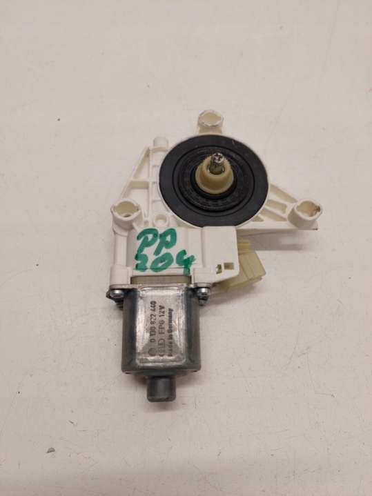 MERCEDES-A2048200242mercedes-A2048200242 Моторчик стеклоподъемника Mercedes C W204/S204 (2007-2012) 2007г. | Фото № 4 MERCEDES-A2048200242mercedes-A2048200242 Моторчик стеклоподъемника Mercedes C W204/S204 (2007-2012) 2007г. - Фото 4