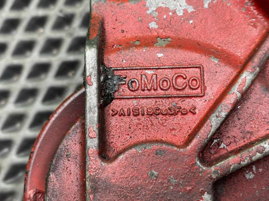 C2D21154DX238A610AA Кронштейн натяжного ролика  Jaguar XF X250 2011г. | Фото № 12  C2D21154DX238A610AA Кронштейн натяжного ролика  Jaguar XF X250 2011г. - Фото 12