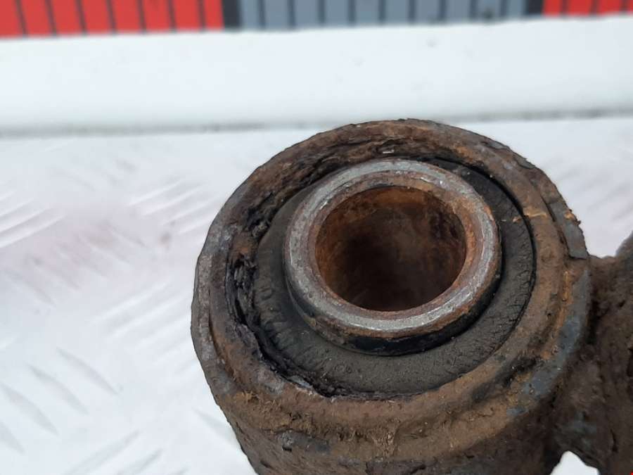 814903002103 Стойка амортизатора заднего правого Volvo XC70 2 (2000-2007) Универсал 2006г. | Фото № 4 814903002103 Стойка амортизатора заднего правого Volvo XC70 2 (2000-2007) Универсал 2006г. - Фото 4