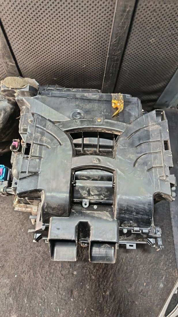 Корпус печки Audi A6 C5 (S6,RS6) 1998г. | Фото № 5 Корпус печки Audi A6 C5 (S6,RS6) 1998г. - Фото 5