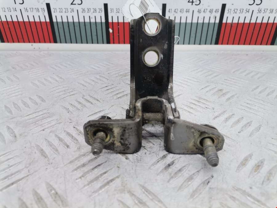 Петля двери передней левой Mitsubishi Lancer 9 (2000-2010) Универсал 2005г. | Фото № 5 Петля двери передней левой Mitsubishi Lancer 9 (2000-2010) Универсал 2005г. - Фото 5