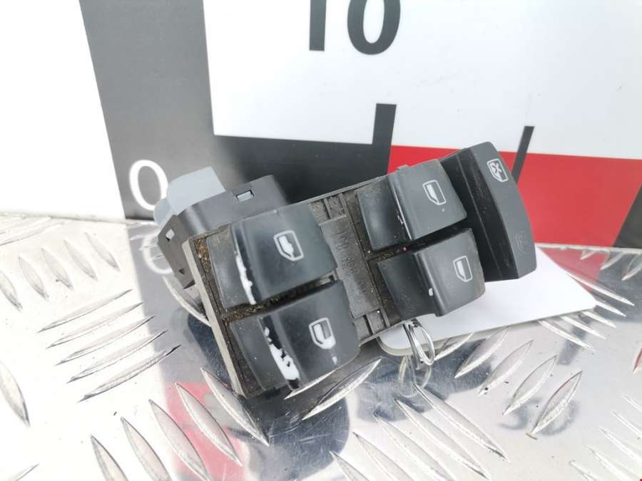 Блок управления стеклоподъемниками Audi A6 C6 (2004-2011) Универсал 2006г. | Фото № 1 Блок управления стеклоподъемниками Audi A6 C6 (2004-2011) Универсал 2006г. - Фото 1