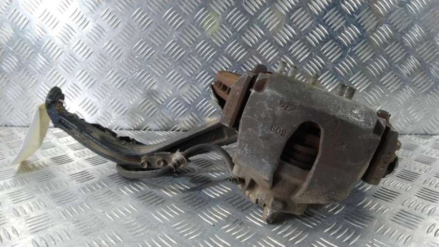 Кулак поворотный правый Honda Accord 2006г. | Фото № 2 Кулак поворотный правый Honda Accord 2006г. - Фото 2