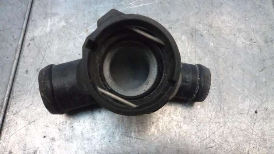 1K0122291B Фланец (тройник) системы охлаждения Seat Toledo 3 поколение 2008г. | Фото № 4 1K0122291B Фланец (тройник) системы охлаждения Seat Toledo 3 поколение 2008г. - Фото 4