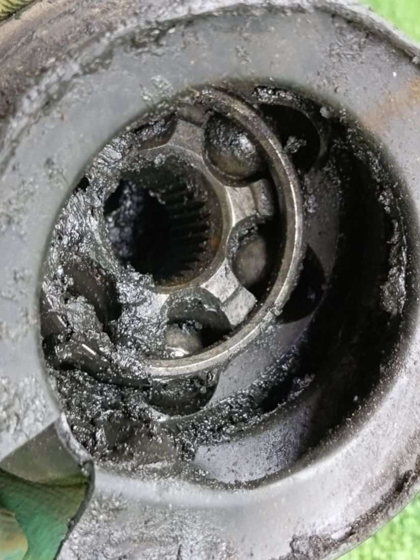 2K0407271E Полуось передняя левая (приводной вал, шрус)  Volkswagen Caddy 3 2010г. | Фото № 5  2K0407271E Полуось передняя левая (приводной вал, шрус)  Volkswagen Caddy 3 2010г. - Фото 5