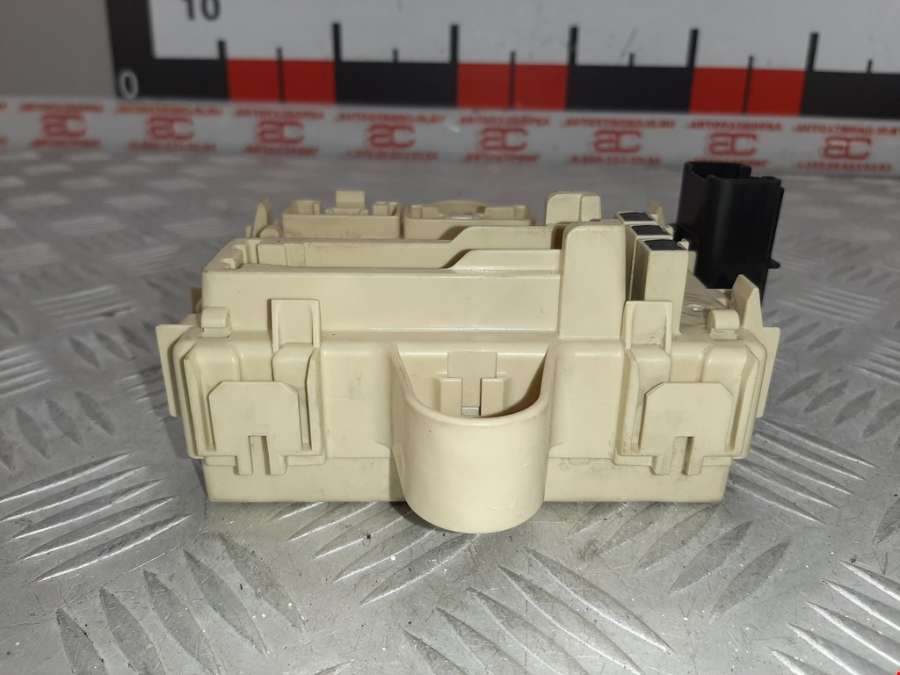 Блок комфорта Lexus RX 2 (XU30) (2003-2009) Внедорожник 5дв. 2007г. | Фото № 5 Блок комфорта Lexus RX 2 (XU30) (2003-2009) Внедорожник 5дв. 2007г. - Фото 5