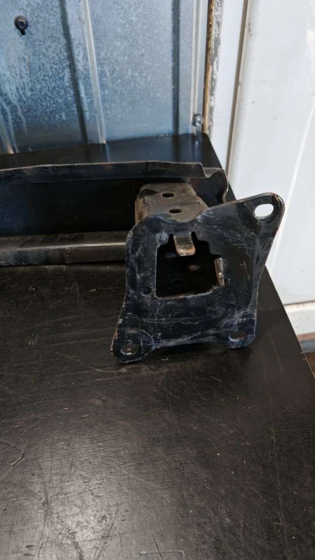 1Z5807305 Усилитель заднего бампера Skoda Octavia A5 2008г. | Фото № 8 1Z5807305 Усилитель заднего бампера Skoda Octavia A5 2008г. - Фото 8