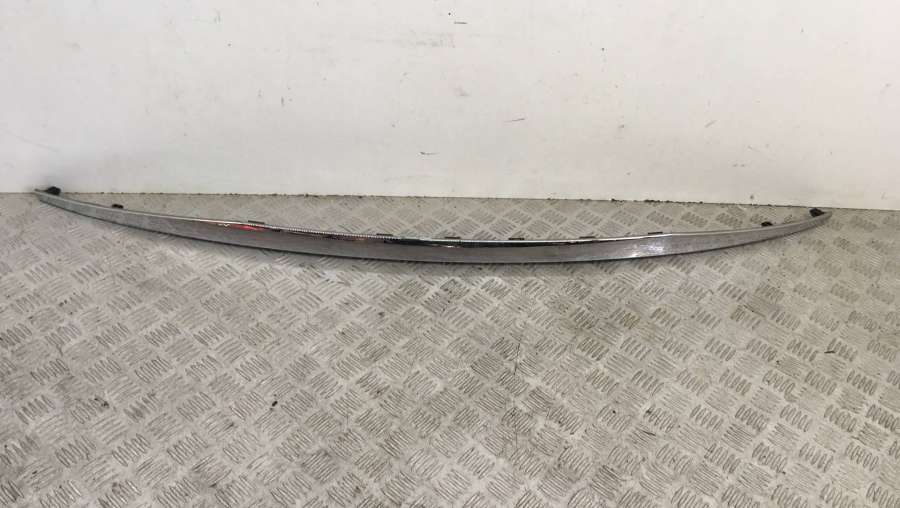 51137211167 Накладка двери (крышки) багажника BMW 5 GT хетчбэк 5 дв. 2011г. | Фото № 1 51137211167 Накладка двери (крышки) багажника BMW 5 GT хетчбэк 5 дв. 2011г. - Фото 1