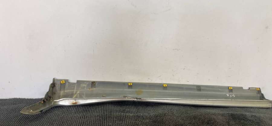 Накладка на порог наружная правая Hyundai Santa Fe 1 поколение внедорожник 2003г. | Фото № 2 Накладка на порог наружная правая Hyundai Santa Fe 1 поколение внедорожник 2003г. - Фото 2