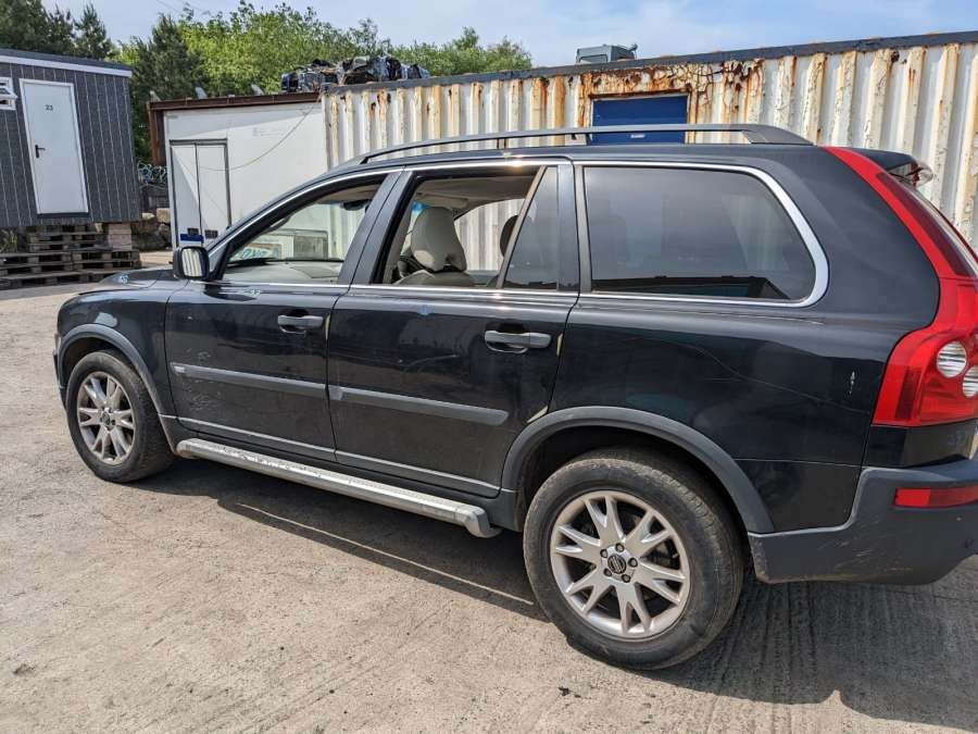 Накладка декоративная (молдинг) двери передней левой Volvo XC90 1 (2002-2014) Внедорожник 5дв. 2005г. | Фото № 9 Накладка декоративная (молдинг) двери передней левой Volvo XC90 1 (2002-2014) Внедорожник 5дв. 2005г. - Фото 9