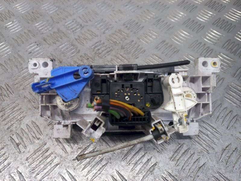 T1001639U Блок управления печки/климат-контроля Renault Logan 2010г. | Фото № 4 T1001639U Блок управления печки/климат-контроля Renault Logan 2010г. - Фото 4