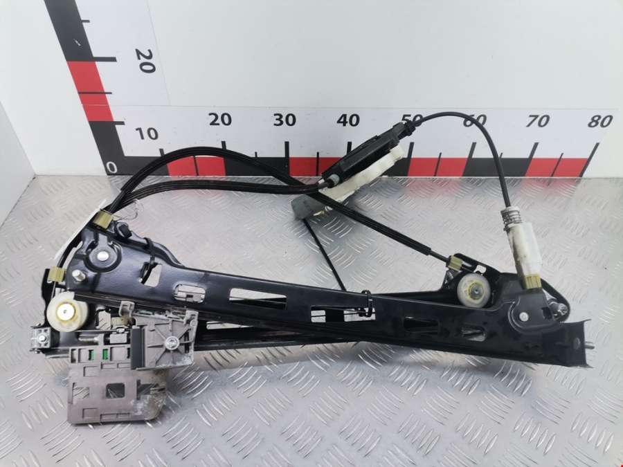 Стеклоподъемник электрический двери передней правой Volkswagen Passat CC (2008-2018) Седан 2009г. | Фото № 4 Стеклоподъемник электрический двери передней правой Volkswagen Passat CC (2008-2018) Седан 2009г. - Фото 4