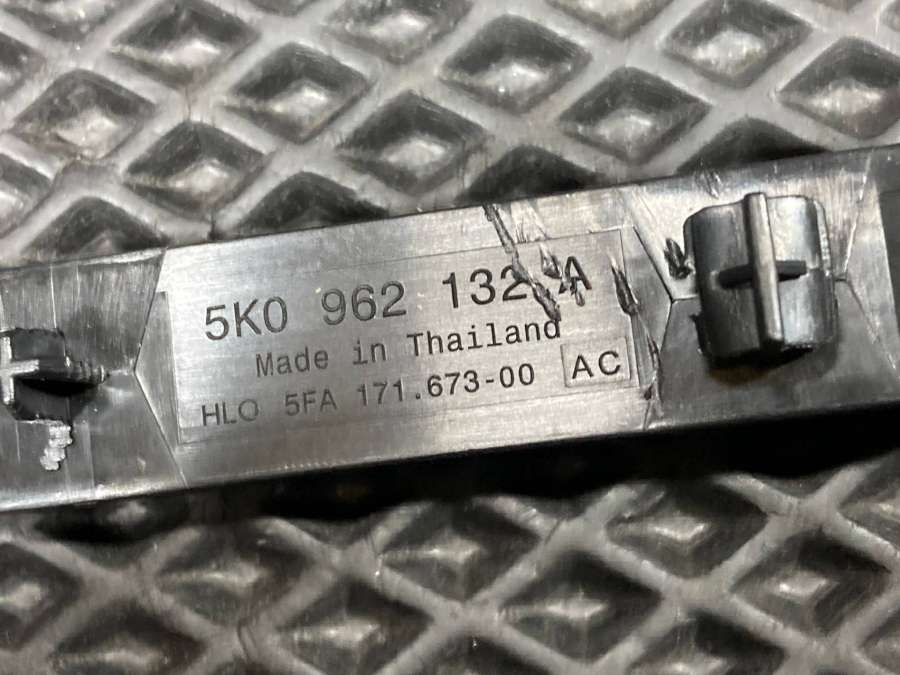 5K0962132A Антенна системы комфортного доступа Volkswagen Taos 2021г. | Фото № 6 5K0962132A Антенна системы комфортного доступа Volkswagen Taos 2021г. - Фото 6