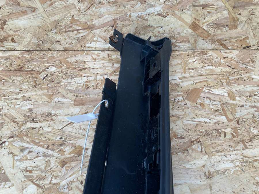 95B853554 Накладка на порог правая  Porsche Macan  2016г. | Фото № 7  95B853554 Накладка на порог правая  Porsche Macan  2016г. - Фото 7