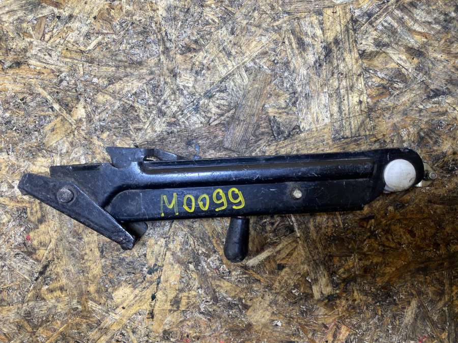 6K0011031B Домкрат  SEAT Cordoba 1998г. | Фото № 1  6K0011031B Домкрат  SEAT Cordoba 1998г. - Фото 1