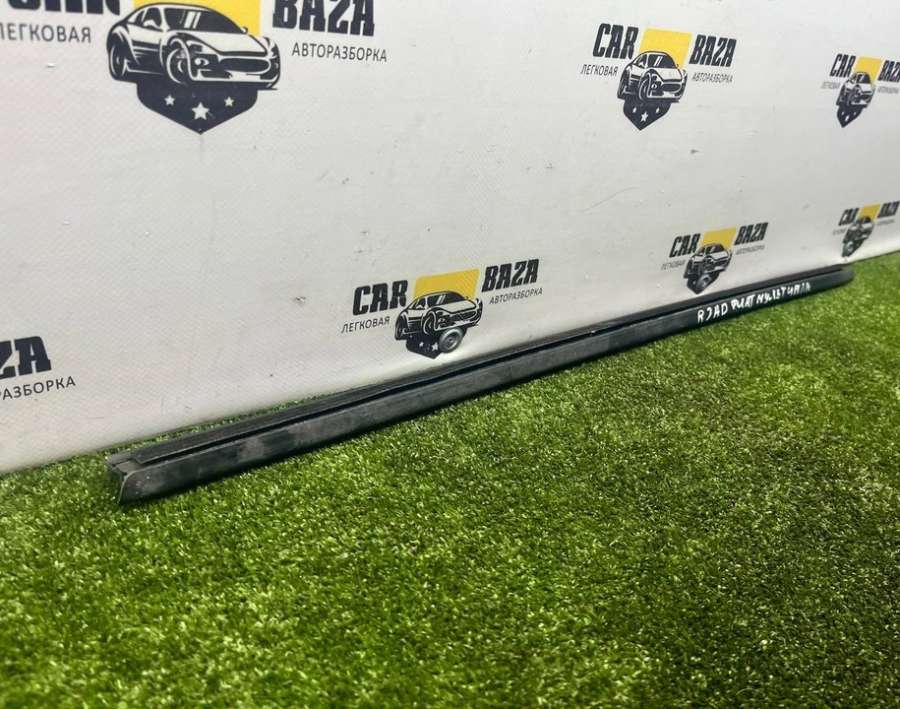 Уплотнитель стекла двери задней правой Fiat Multipla 2000г. | Фото № 4 Уплотнитель стекла двери задней правой Fiat Multipla 2000г. - Фото 4