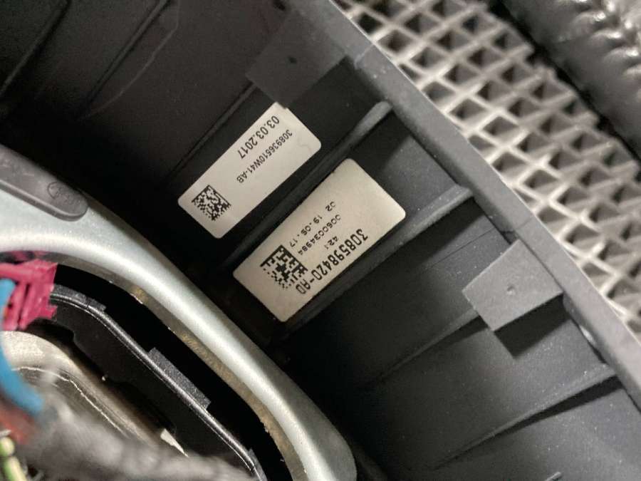 GX733F563QDT4A2553AAMT4A2553PVJ Руль  Jaguar F-Pace  2017г. | Фото № 18  GX733F563QDT4A2553AAMT4A2553PVJ Руль  Jaguar F-Pace  2017г. - Фото 18