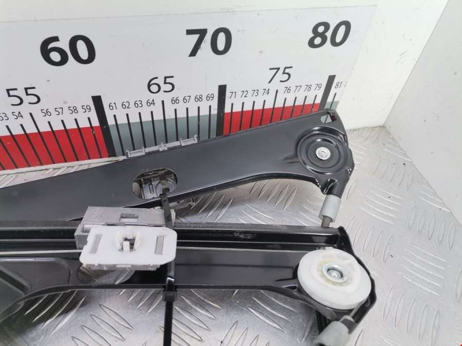 0130821921 Стеклоподъемник электрический двери передней левой Mercedes Vaneo (2001-2005) Микроавтобус 2005г. | Фото № 2 0130821921 Стеклоподъемник электрический двери передней левой Mercedes Vaneo (2001-2005) Микроавтобус 2005г. - Фото 2