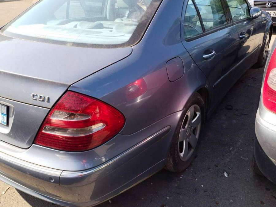 A2116800350 Бардачок (вещевой ящик) Mercedes E-Class (W211) (2002-2009) Седан 2004г. | Фото № 11 A2116800350 Бардачок (вещевой ящик) Mercedes E-Class (W211) (2002-2009) Седан 2004г. - Фото 11