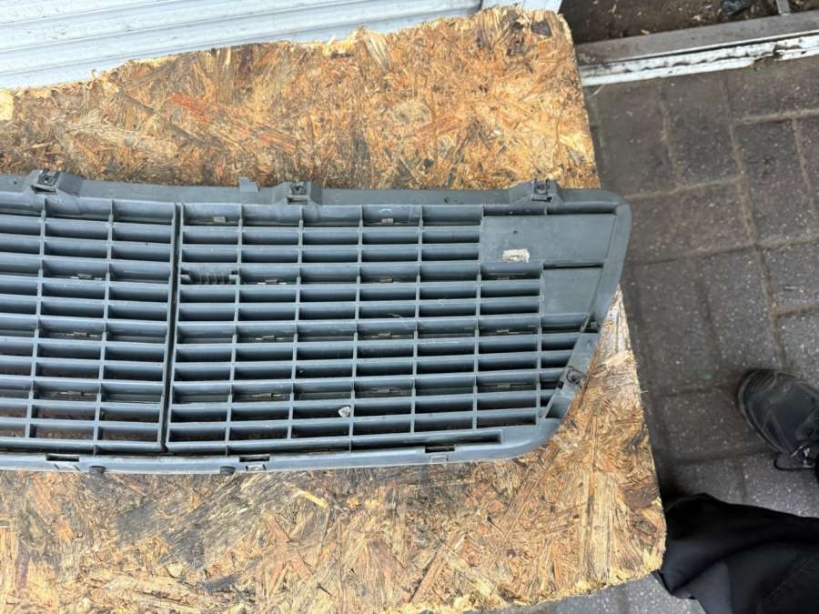 2108800583 Решетка радиатора Mercedes E W210 2001г. | Фото № 5 2108800583 Решетка радиатора Mercedes E W210 2001г. - Фото 5