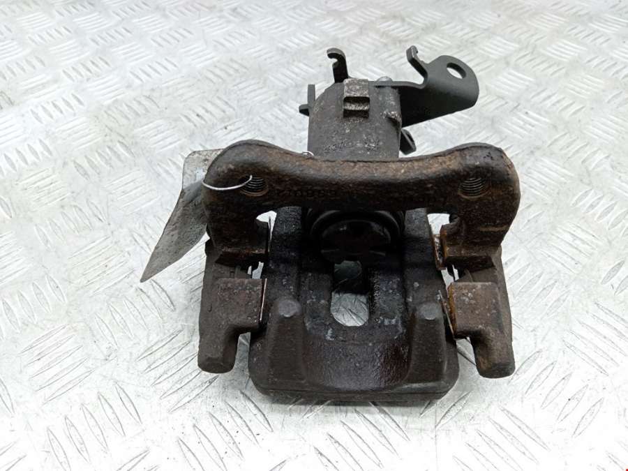 Суппорт задний левый Renault Megane 2 (2002-2009) Хетчбэк 5дв. 2002г. | Фото № 1 Суппорт задний левый Renault Megane 2 (2002-2009) Хетчбэк 5дв. 2002г. - Фото 1