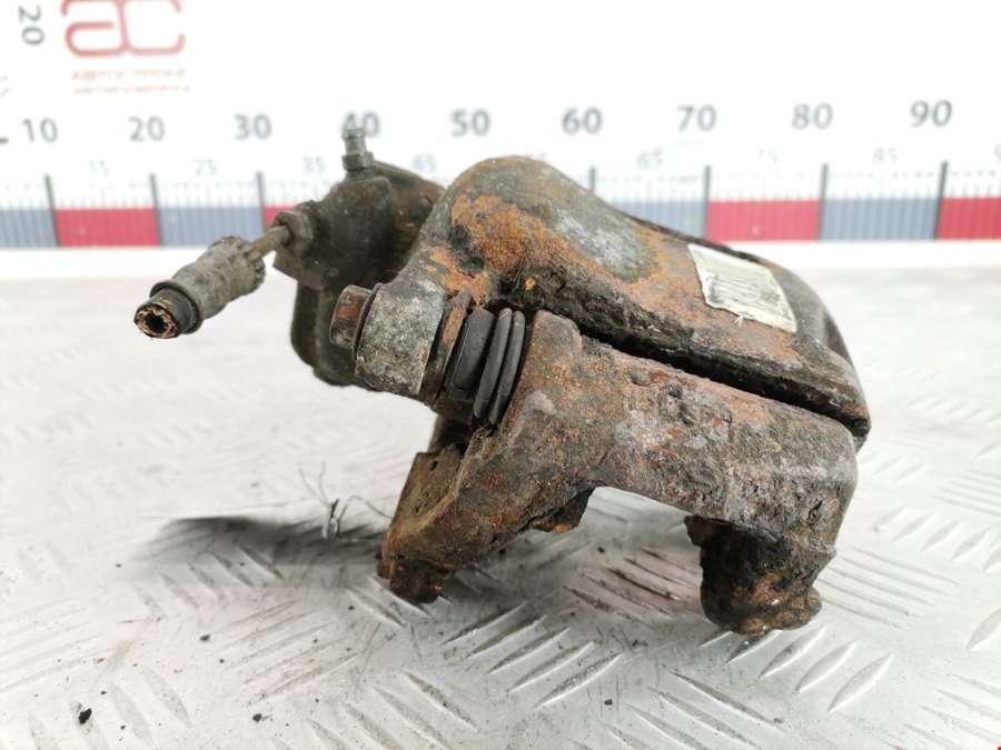 Суппорт передний правый Peugeot 207 (2006-2014) Кабриолет 2007г. | Фото № 2 Суппорт передний правый Peugeot 207 (2006-2014) Кабриолет 2007г. - Фото 2